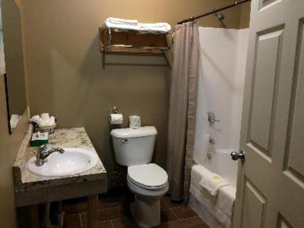 Big Horse Inn And Suites Lewistown Buitenkant foto