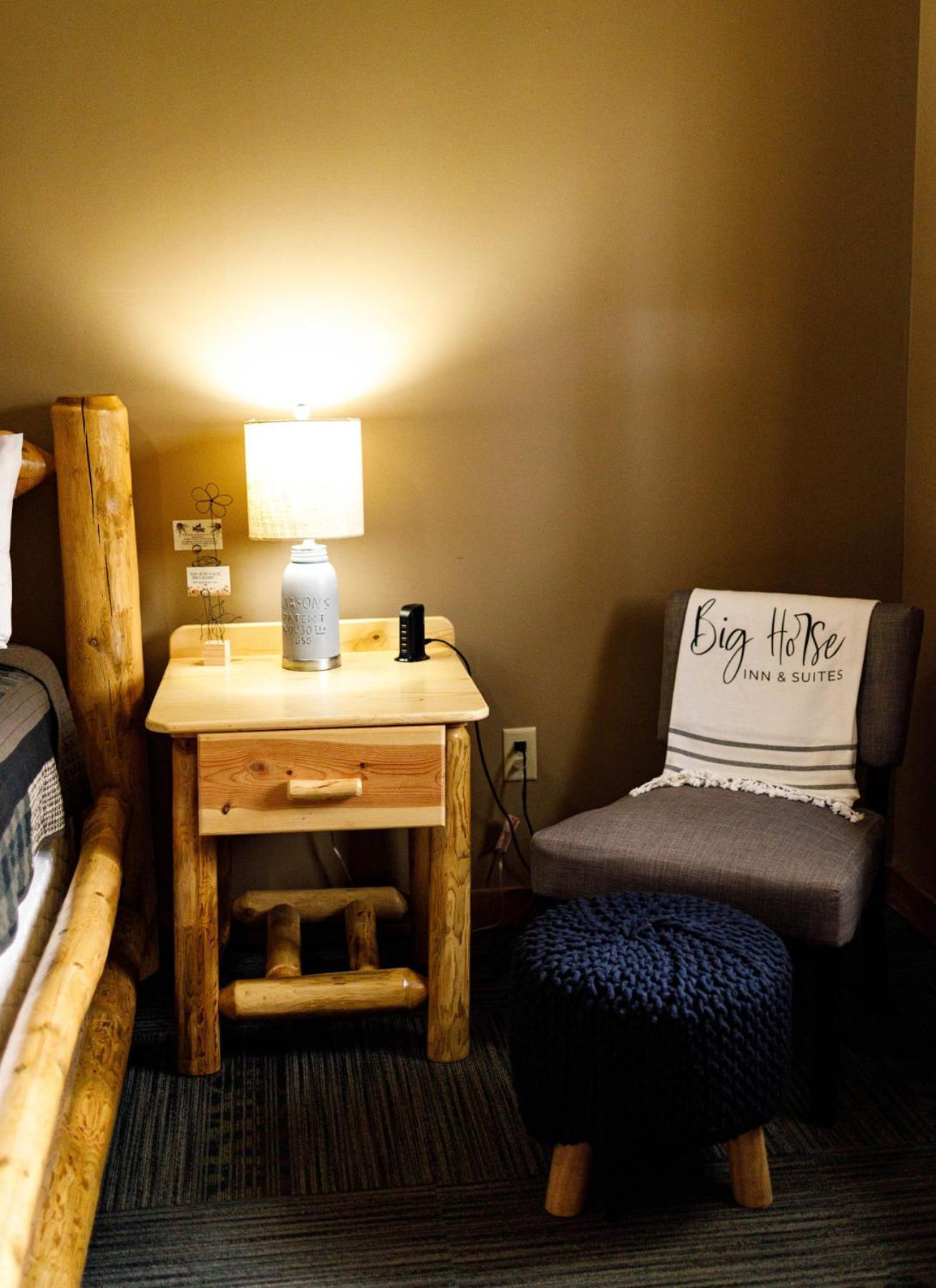 Big Horse Inn And Suites Lewistown Buitenkant foto